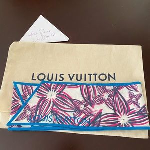 💗Louis Vuitton Silk Bandeau!💗